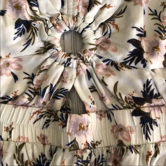 AE keyhole dress - Picture 8 of 10